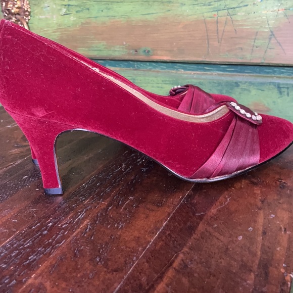 Red premiere collection velvet heels 8.5 - Picture 9 of 12